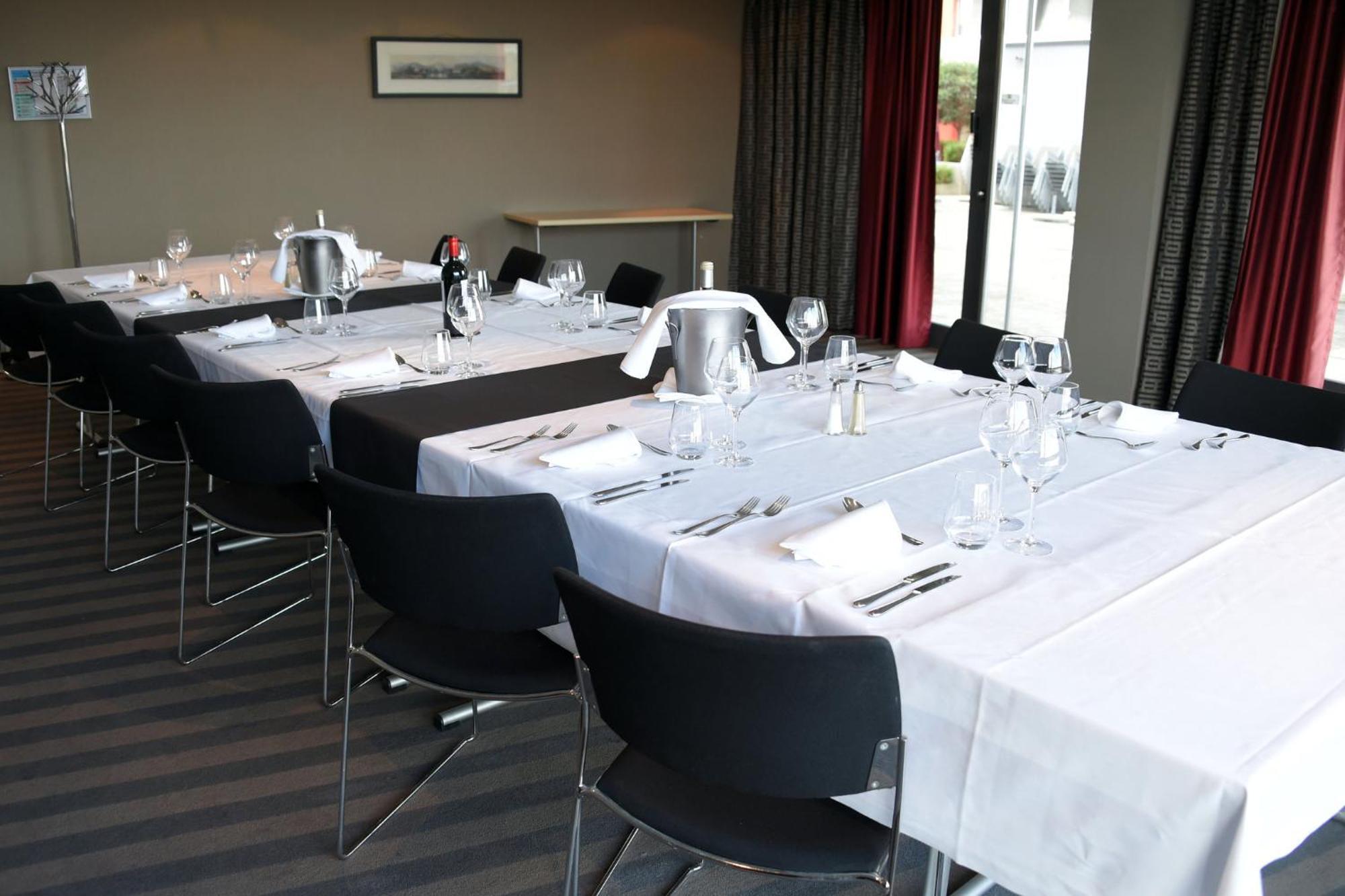 Holiday Inn Mulhouse By Ihg Экстерьер фото