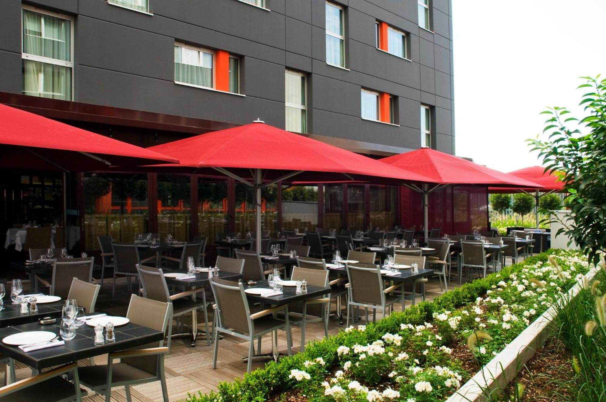 Holiday Inn Mulhouse By Ihg Экстерьер фото