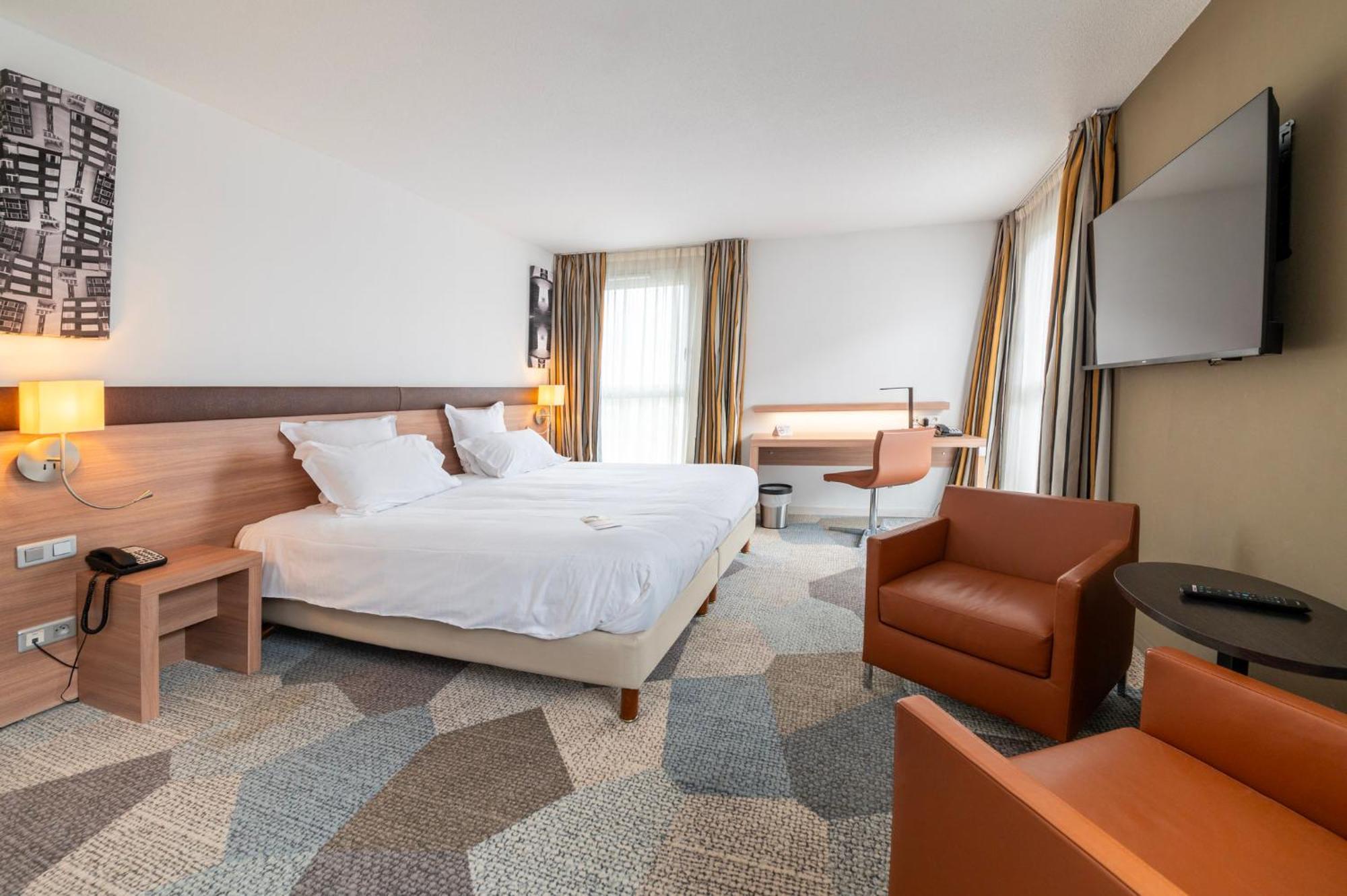 Holiday Inn Mulhouse By Ihg Экстерьер фото